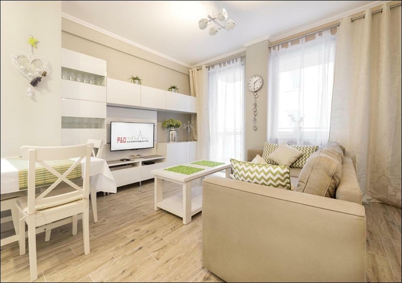 P&O Serviced Apartments Wilenska Station Varşovia Exterior foto